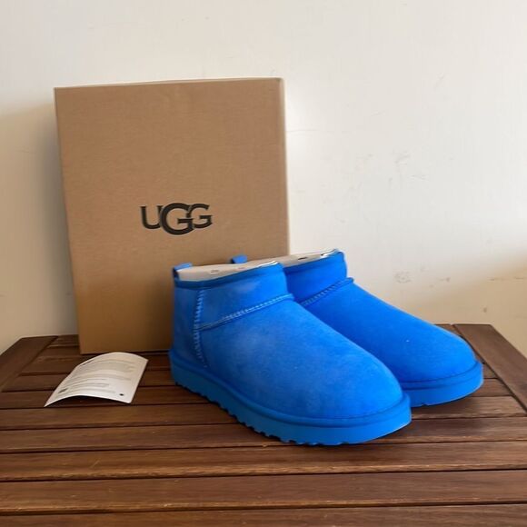 UGG Classic Ultra Mini Booties Big Sky Women Size 7 - Picture 1 of 14
